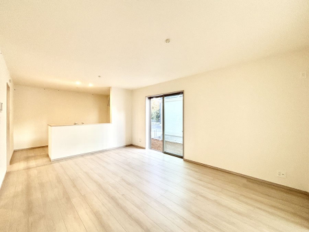 ���r���O�@�Z�ޕ��̌��������o�����A�C���e���A���l����̂��y���݂ȃ��r���O�ł��I 