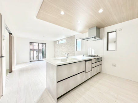 �L�b�`���@�������������I�ɁA�y�����I�V�X�e���L�b�`��