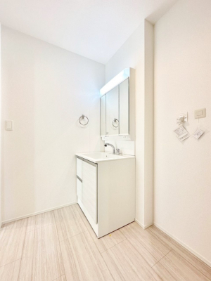 ���̑��@�������̂�����K��Ԃł��B�����̐g�x�x���C�����ǂ����g�������܂��B 