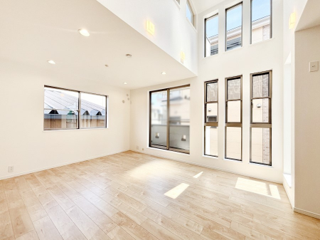 rO@rO㕔ɂ̗͐pB邢zɕ܂ԂŉƑcI