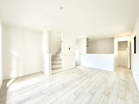 ���r���O�@�Z�ޕ��̌��������o�����A�C���e���A���l����̂��y���݂ȃ��r���O�ł��I 