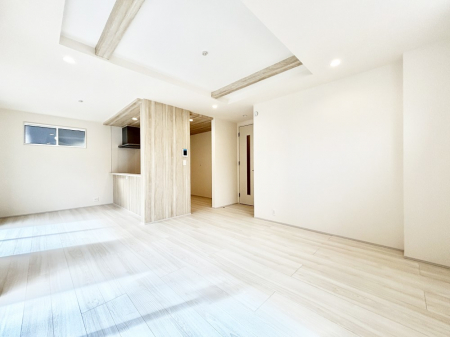 ���r���O�@�Z�ޕ��̌��������o�����A�C���e���A���l����̂��y���݂ȃ��r���O�ł�