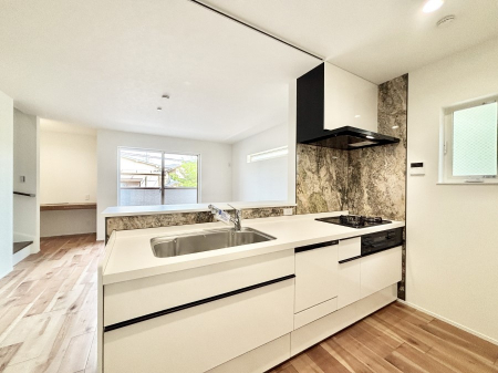 Lb`@u₩ȕʂ蔲Lb`B̂Ŗ邭Cɂ𗧂܂B    