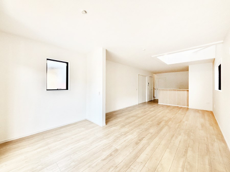 ���r���O�@�ǂ��ɂ��Ă��Ƒ��̂Ȃ������������R�~���j�P�[�V�������r���O�B