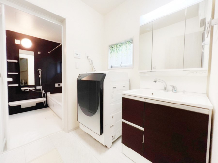 ʑEʏ@Ƃ̐ʃXy[XŒ̐gxxX[Y