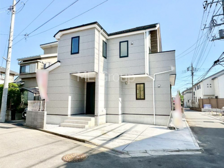 ���n�O�ώʐ^�@�������ꂽ�O�ρA�㎿�ȏZ��Ԃ��L���鎺���͉i�����S���ĉ߂�����Z���ł��B�@ 