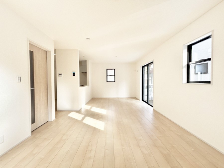 ���r���O�@���Ƒ��̓��₩�Șb�����ŕ�܂�閾�邢���r���O 