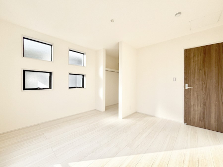 ���̑����ρ@�i�`�������ȃt���[�����O�͂ǂ�ȃC���e���A�ɂ��}�b�`�B  