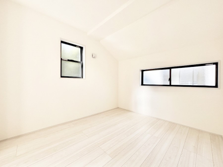 �Q���@�g���₷���`�Ńx�b�g��Ƌ�̒u�����ɂ����邱�Ƃ�����܂���B   