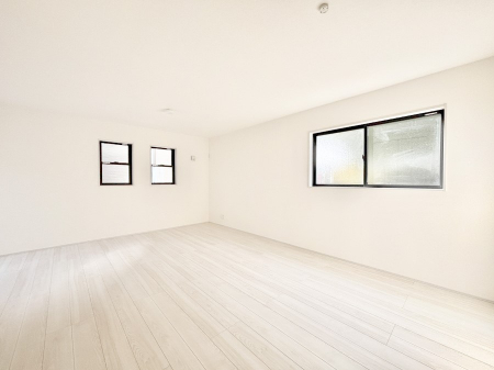 ���r���O�@�Ƒ��c���̎��Ԃ����������Ȃ��났�̃��r���O�_�C�j���O�B   