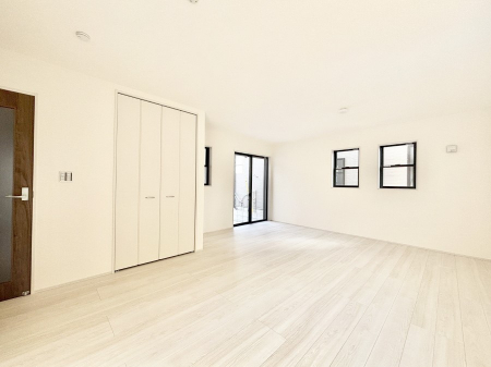 ���̑����ρ@���邢�z���������A�����̕��͋C�ɖ��������_�C�j���O�B   