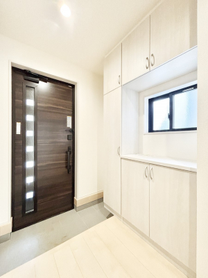 ���ց@���ʔ��͂��Ƒ��̎ʐ^��G�߂̃C���e���A�ŏ���I�Ƃ��ĉ��o�ł��܂�