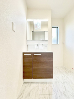 ʑEʏ@傫₷OʋŐʑ́AgȂ݃`FbN┧̂ɂ߂łB 