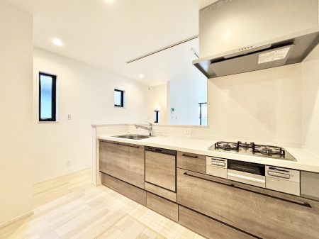 �L�b�`���@���������Ȃ��炲�Ƒ��Ƃ̉�b���y���߂�ΖʃJ�E���^�[�L�b�`��