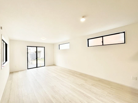 rO@ǂɂĂƑ̂ȂR~jP[VrOB