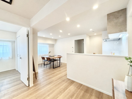 rO@Ƒ̓₩Șbŕ܂閾邢rO