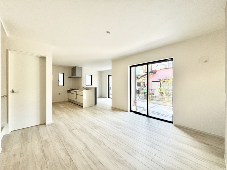 rO@Ƒ̓₩Șbŕ܂閾邢rO