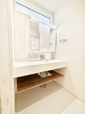 ʑEʏ@X^COɕ֗ȎOʋA~[LrlbgōׂXbL