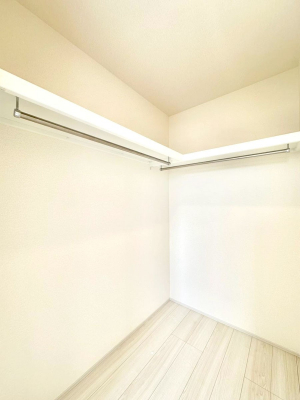 ̑@EH[NCN[[bgtŐԂLpł܂B