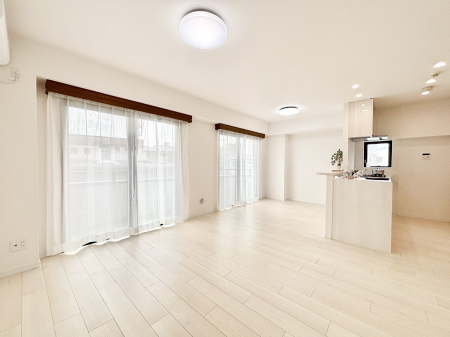 ̑ρ@傫ȑ炽Ղ̗zƕ郊rO  