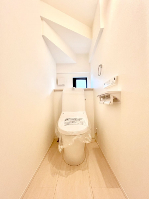 �g�C���@�g�C����1�K��2�K���ꂼ��ɔz�u����Ă��ĂƂĂ��֗��ł��B 