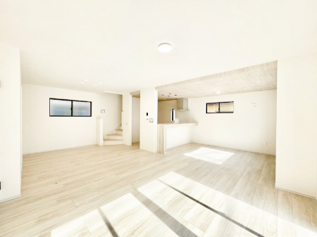 ���r���O�@�ǂ��ɂ��Ă��Ƒ��̂Ȃ������������R�~���j�P�[�V�������r���O�B