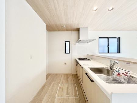 Lb`@u₩ȕʂ蔲Lb`B̂Ŗ邭Cɂ𗧂܂B 