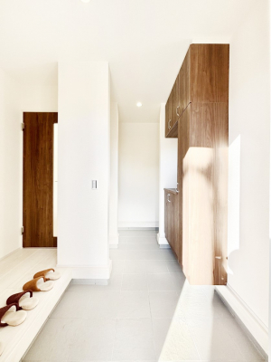 ���ց@���Ƒ��₨�q�l���C�����悭���o�}���ł��鉸�₩�ȕ��͋C�̌��ւł�