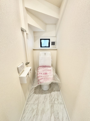 �g�C���@�g�C����1�K��2�K���ꂼ��ɔz�u����Ă��ĂƂĂ��֗��ł��B 