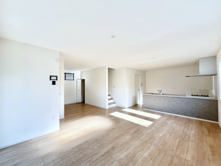 ���r���O�@�Z�ޕ��̌��������o�����A�C���e���A���l����̂��y���݂ȃ��r���O�ł��I 