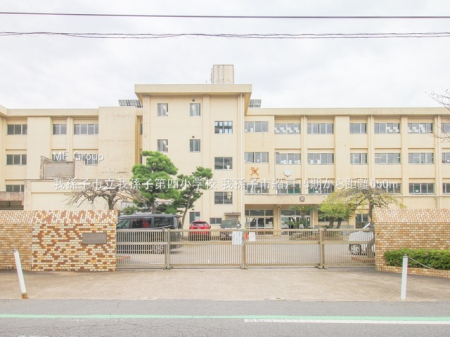 ���ӊ��@���w�Z 650m �䑷�q�s���䑷�q��l���w�Z