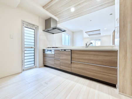 Lb`@̂閾邢Lb`BS~̂ďOɂ邱ƂłACɂ𗧂܂B 