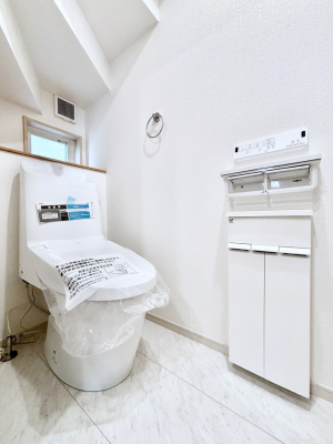 �g�C���@�g�C����1�K��2�K���ꂼ��ɔz�u����Ă��ĂƂĂ��֗��ł��B 