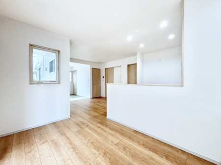 ���r���O�@�Ƒ��c���̎��Ԃ����������Ȃ��났�̃��r���O�_�C�j���O�B   