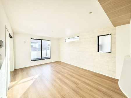 ���r���O�@�傫�ȑ����炽���Ղ�̗z���ƕ����������郊�r���O