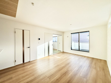 ���̑����ρ@�אڂ̘a�����J������΂���ɍL�X��Ԃ�