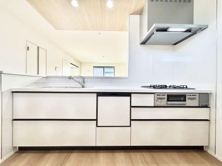 �L�b�`���@�������������I�ɁA�y�����I�V�X�e���L�b�`��