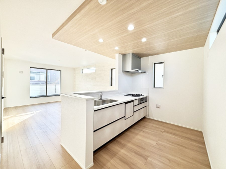 �L�b�`���@���������Ȃ��炲�Ƒ��Ƃ̉�b���y���߂�ΖʃJ�E���^�[�L�b�`��