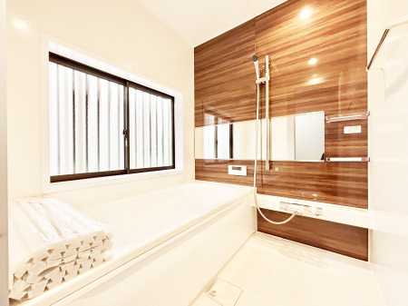 �����@����̔�������Ă���閾�邢�������̂���o�X���[��