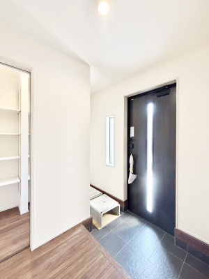 ���ց@�K���X�X���b�g�̓��������փh�A�������Ɍ���͂��Ă���܂�