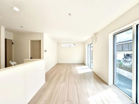 ̑ρ@傫ȑ炽Ղ̗zƕ郊rO  