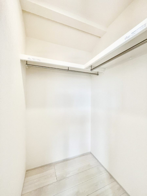 ̑@EH[NCN[[bgtŐԂLpł܂B