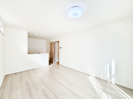 ���r���O�@�i�`�������e�C�X�g�̗D�����_�炩���F�g���̃t���[�����O���f�G�ȃ��r���O�ł��ˁB