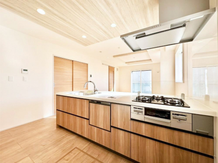 �L�b�`���@�������������I�ɁA�y�����I�V�X�e���L�b�`��  