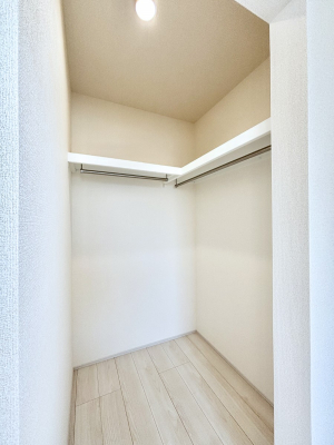 ̑@EH[NCN[[bgtŐԂLpł܂B