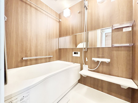 �����@����̔�������Ă���閾�邢�������̂���o�X���[��