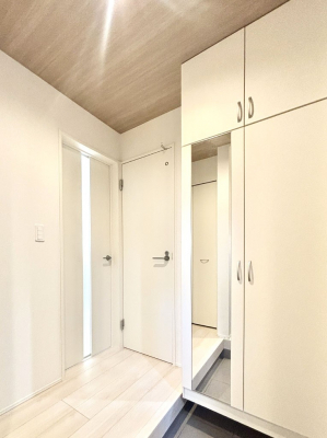 ���̑����ρ@�����Ղ���[�ł���V���[�Y�{�b�N�X�ŉƑ��S���̌C���A���ւ�������B  