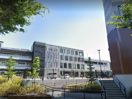 ӊ@VbsOZ^[ 3300m RgG R̐X