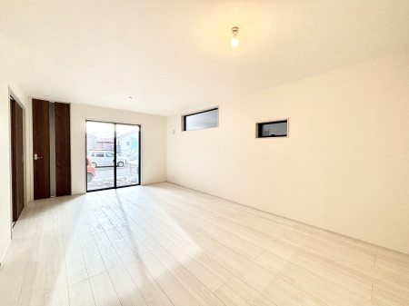 ̑ρ@傫ȑ炽Ղ̗zƕ郊rO  