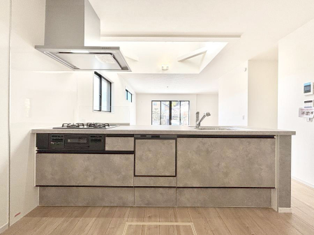 �L�b�`���@�������������I�ɁA�y�����I�V�X�e���L�b�`��  